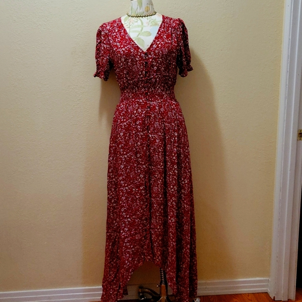 NWT Red Floral Print Short Sleeve Dress Never Worn